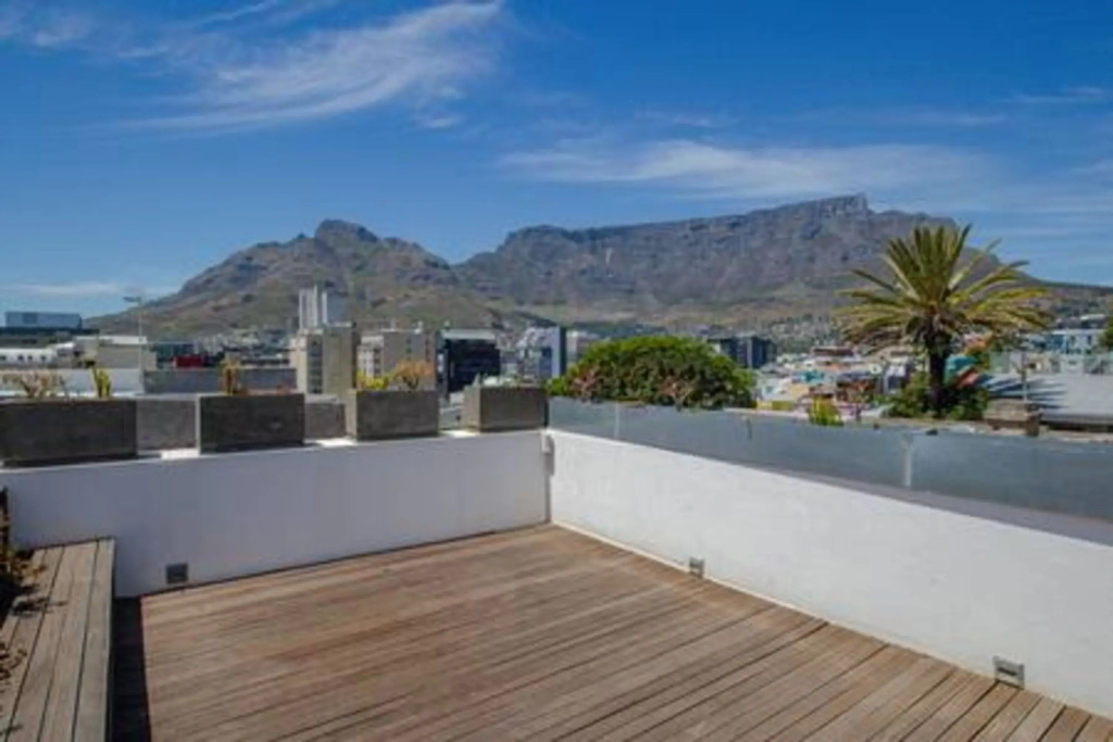 Signal Hill 1 by CTHA, Cape Town