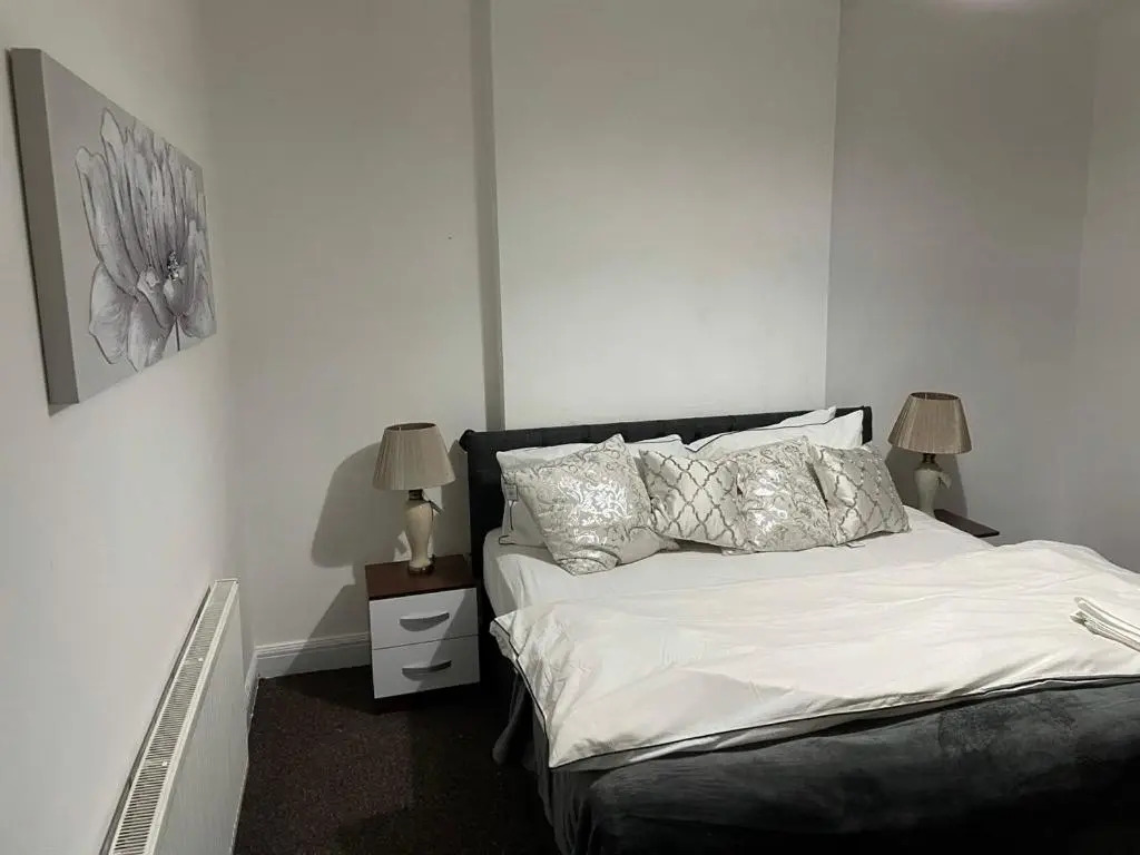 Potters Lodge, Oldham, Manchester by Edl Ventures Ltd