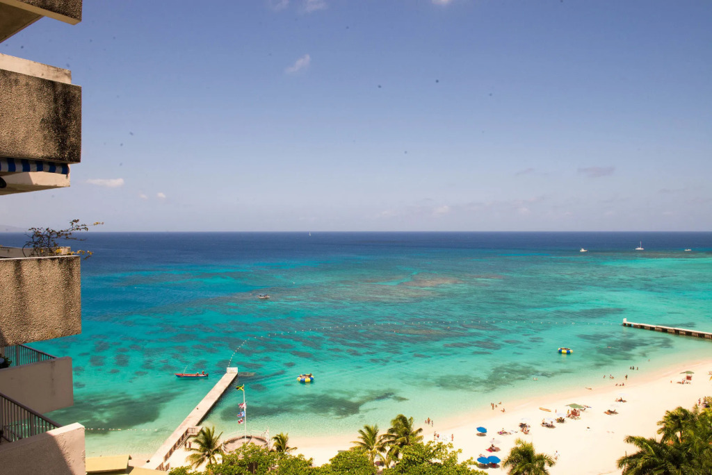 Baywatch Beach at Montego Bay Club