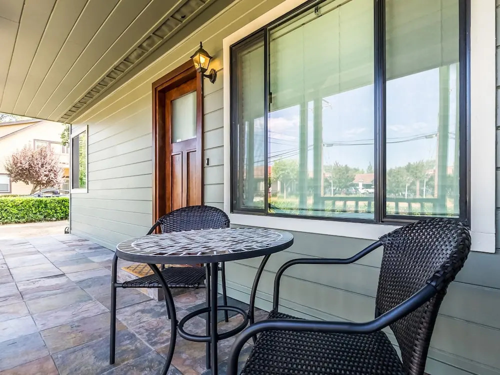456 5th Street West Home