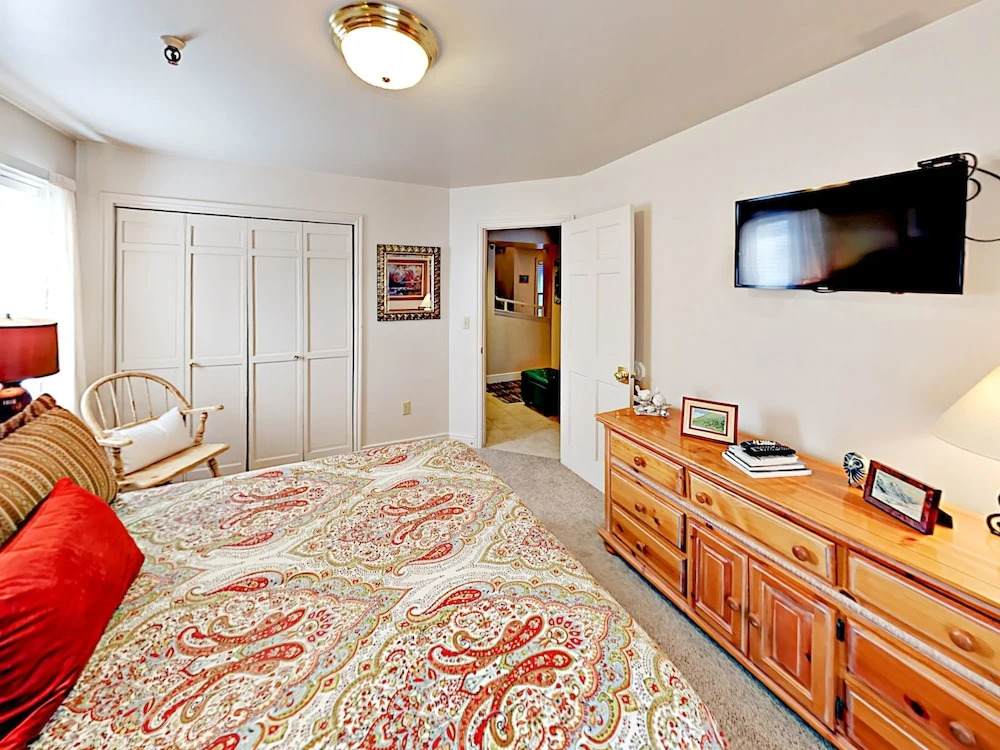 Woodside Unit #3B - 3 Br Condo