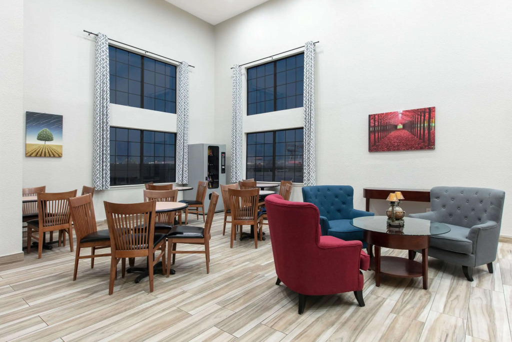 Days Inn by Wyndham Waco Near Downtown University