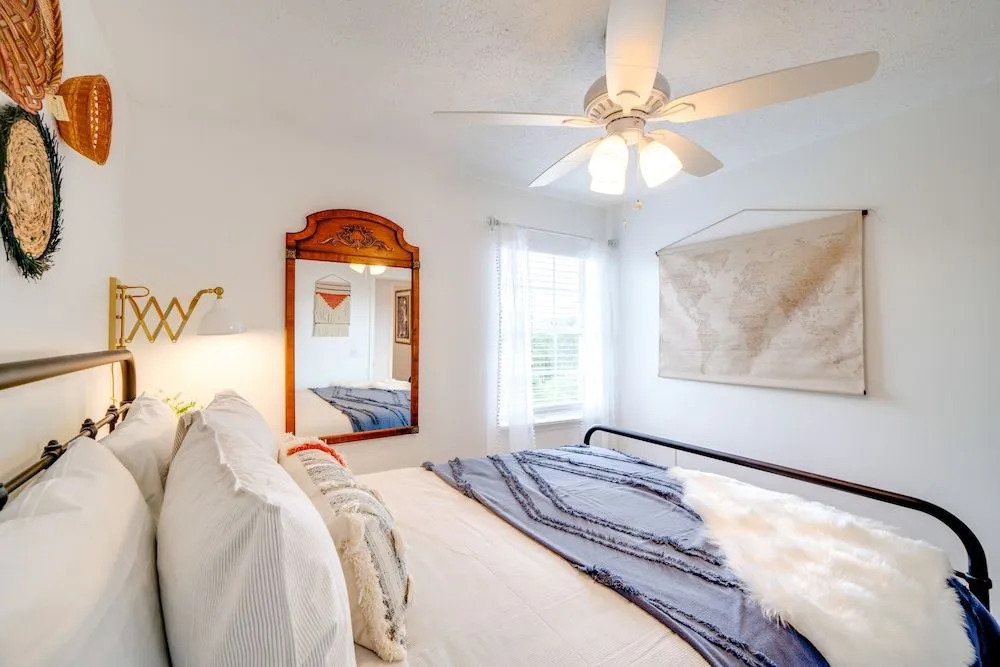 Boho Chic 2BD Walk to Shelby Park and Restaurants!