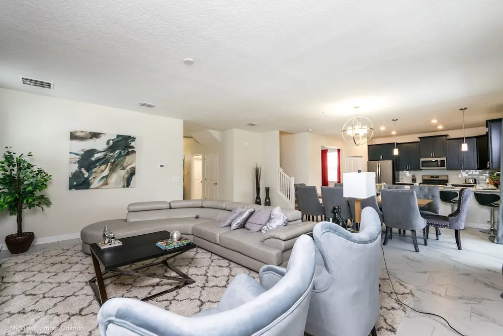 1684 Moonvalley Drive