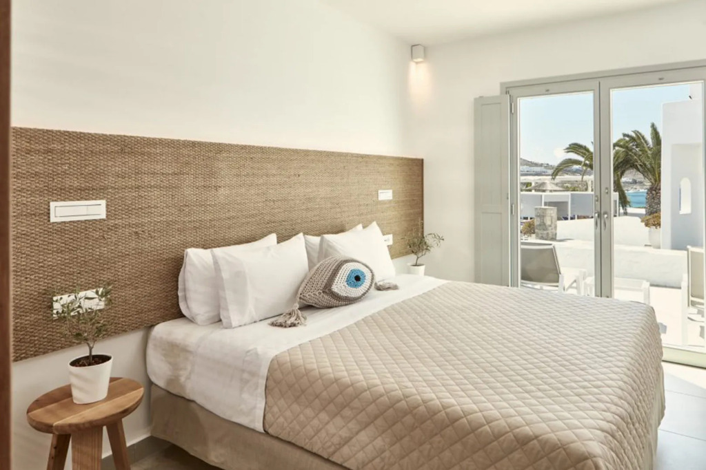 Manoulas Beach Mykonos Resort