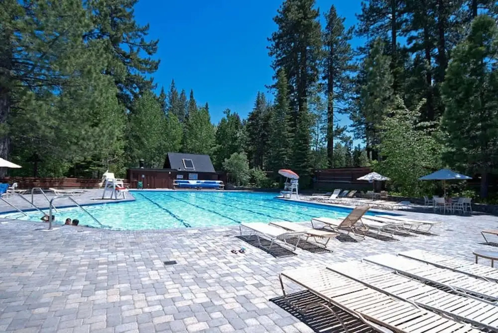 Family Friendly 3 Br/2.5 BA Full Chambers Access!