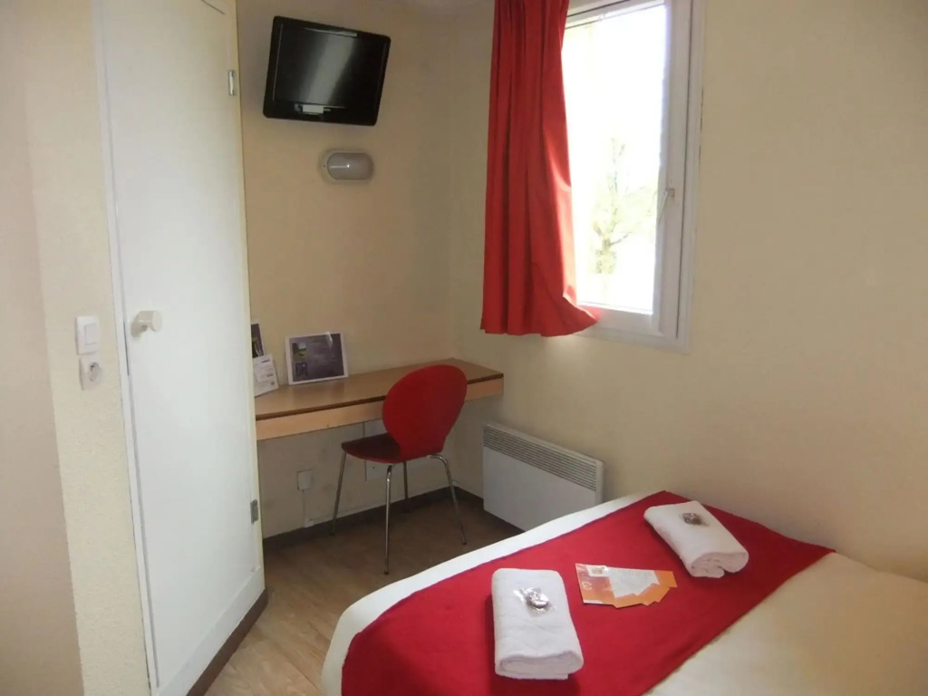 Premiere Classe Niort Est - Chauray