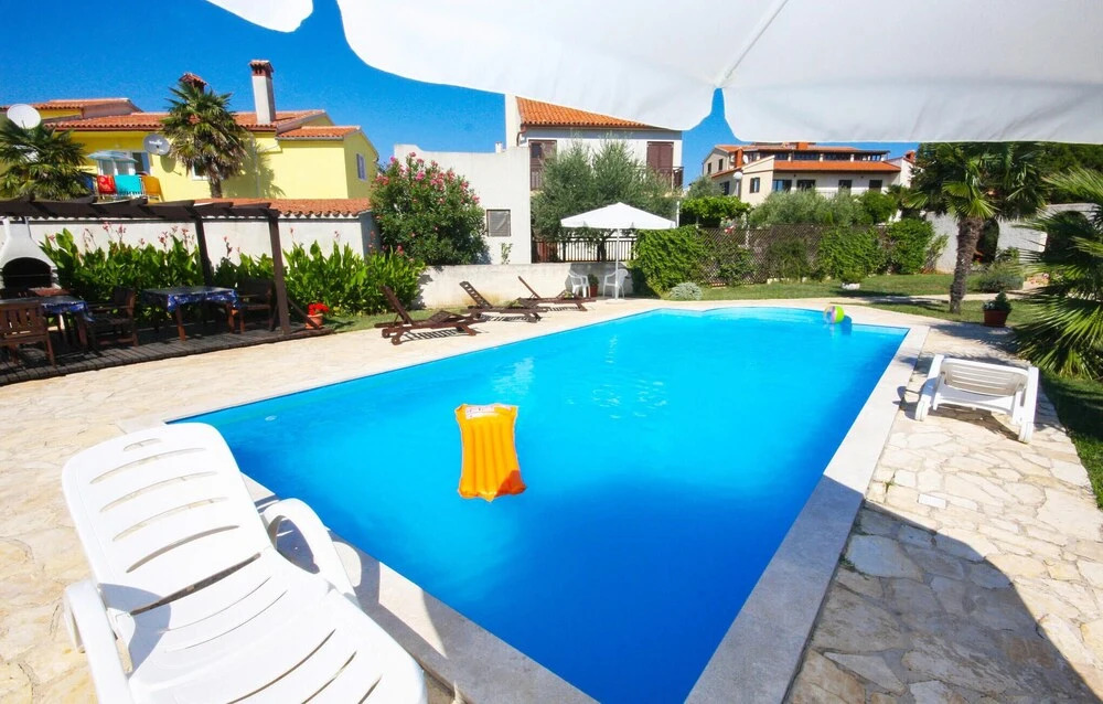 Stunning Apartment in Medulin With 3 Bedrooms, Wifi and Outdoor Swimming Pool