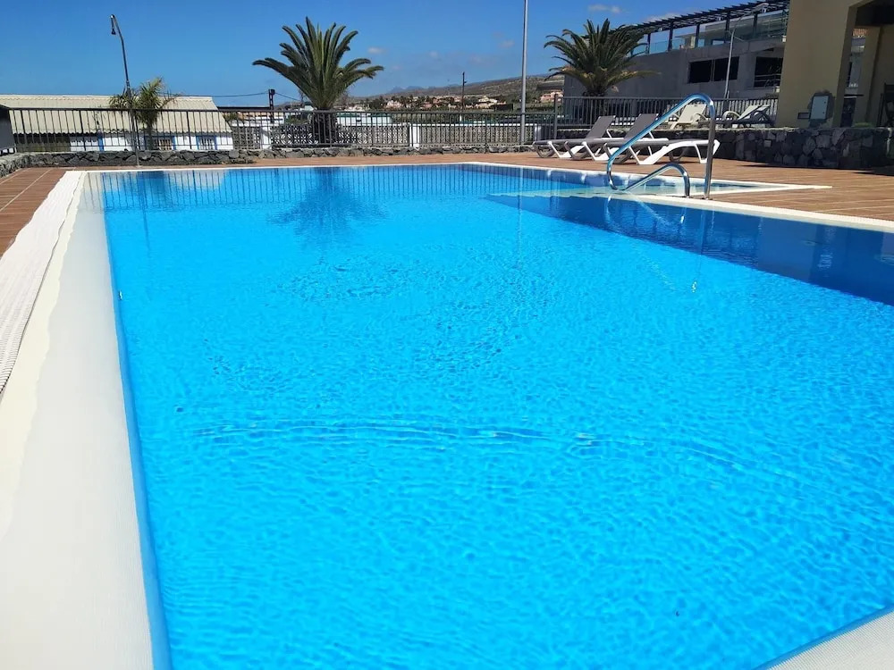 House With 2 Bedrooms in Adeje , With Wonderful sea View, Pool Access, Enclosed Garden
