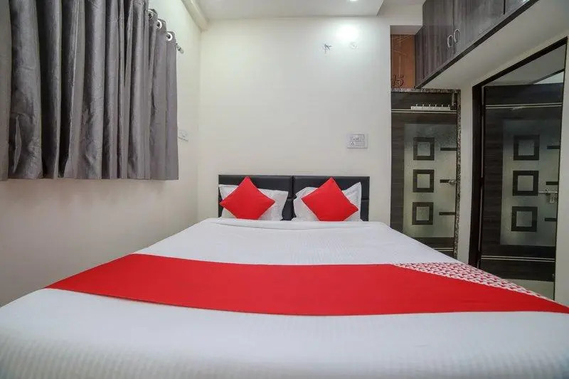 OYO Flagship 40995 Gkumar Restro