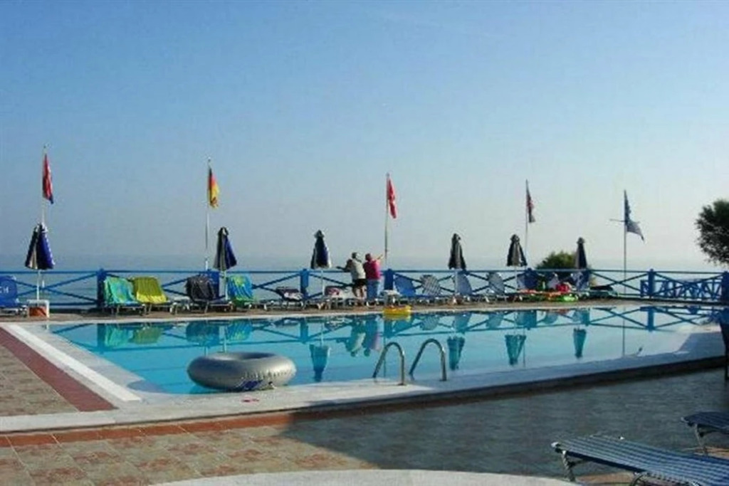 Saradari Beach Hotel