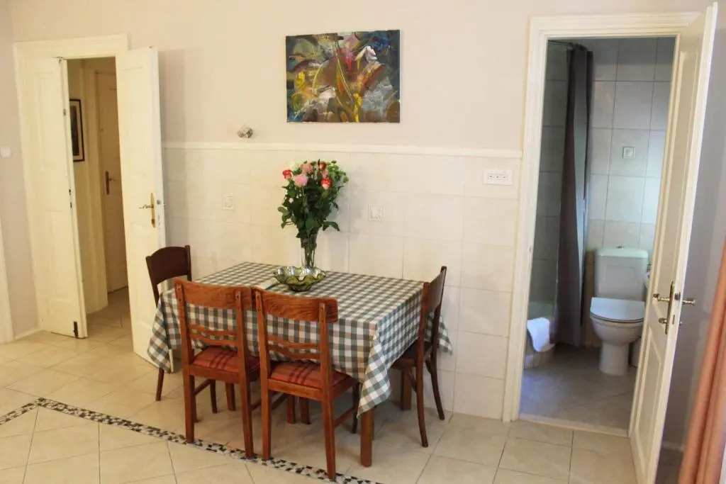 Adagio Theatre Apartment Split