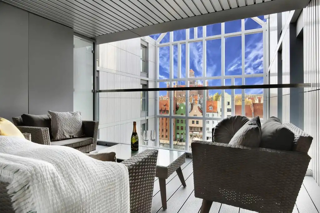 Elite Apartments The View| luxury & free parking included & balcony with a beautiful view of the city| CENTER
