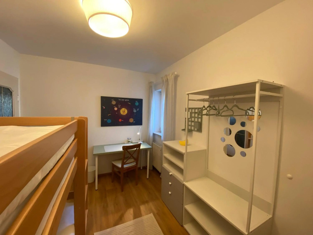 Hawei in Vienna - Doppelhaushälfte mit Garten und Pool zur Mitbenutzung