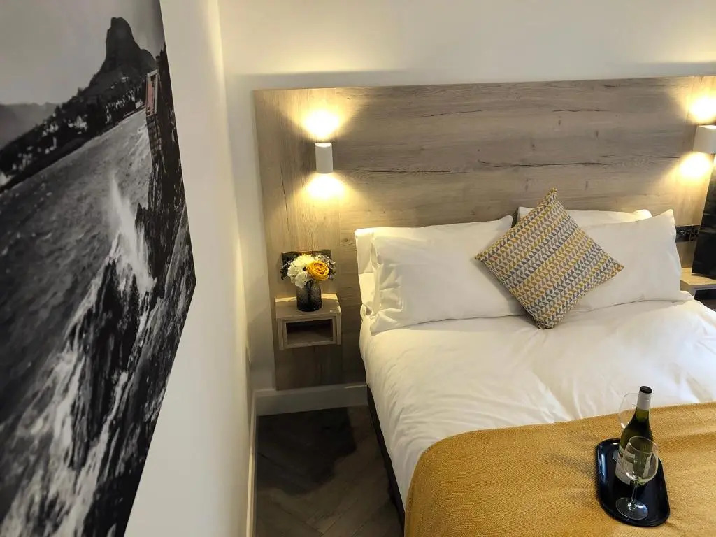 McNaughton Guestrooms