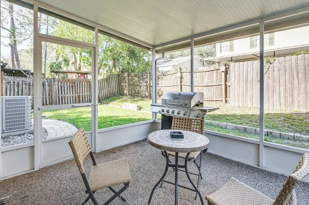 4 Mi to Busch Gardens: Lovely Tampa Home!