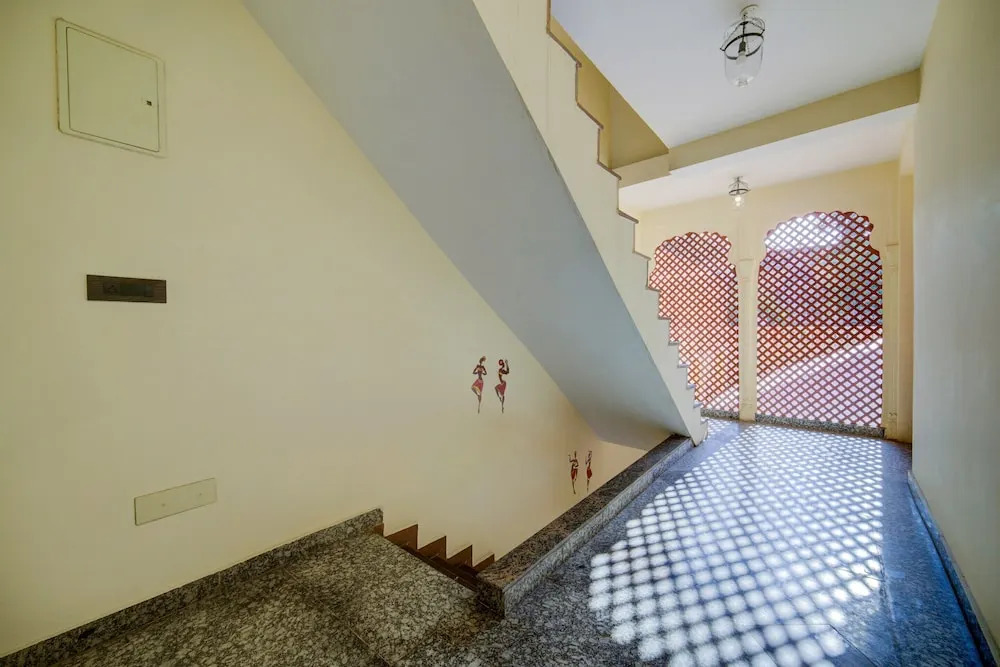 OYO 14537 Hotel Amer Haveli