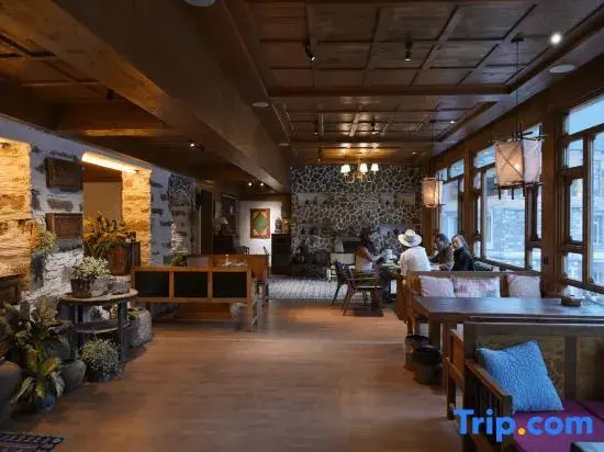 Qudeng Mountain Residence Homestay (Siguniang Mountain Changping Valley Scenic Area)