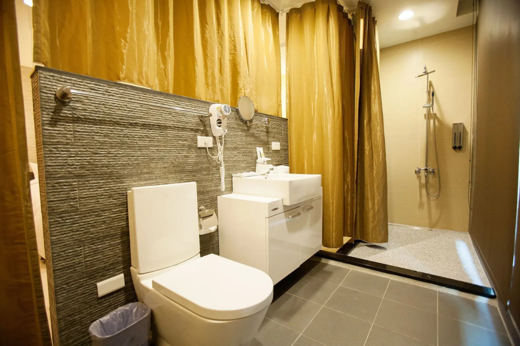 823 Tourist Hotel