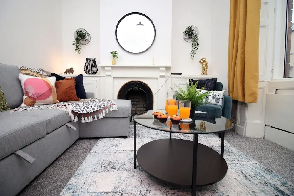 Spacious 4 bedroom house - Moira Lodge by Tŷ SA