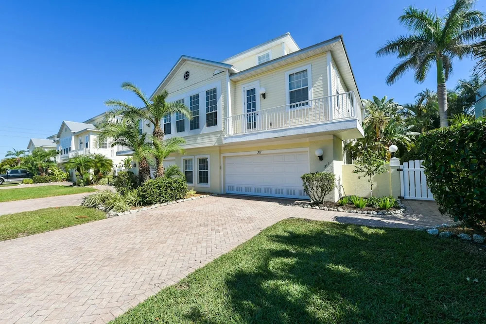 Dolphin House Apartment 3
