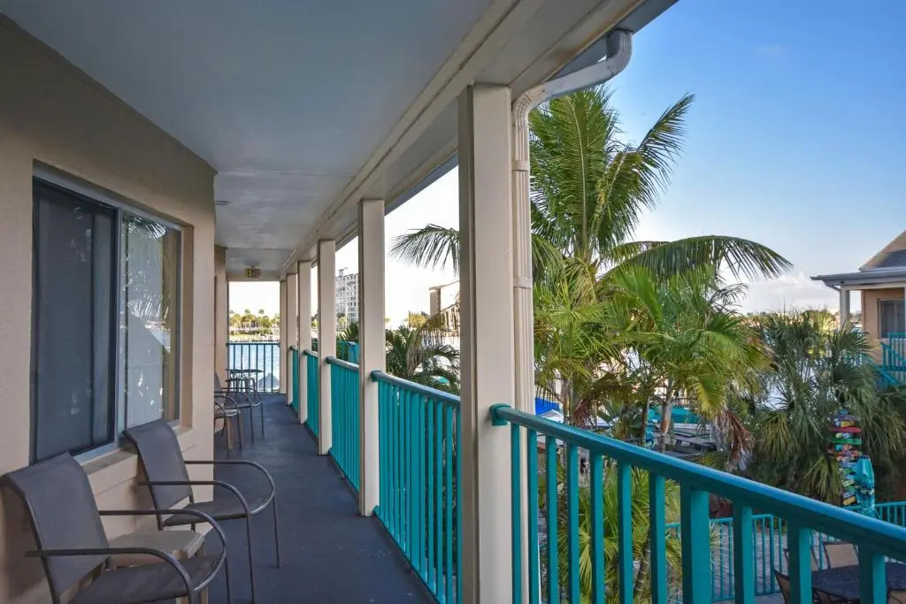 Five Palms Suite 201 - Daily - Weekly - Monthly