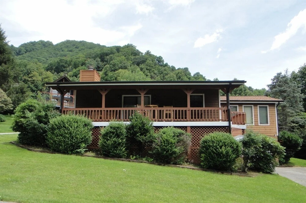 Rainbow Mountain Retreat