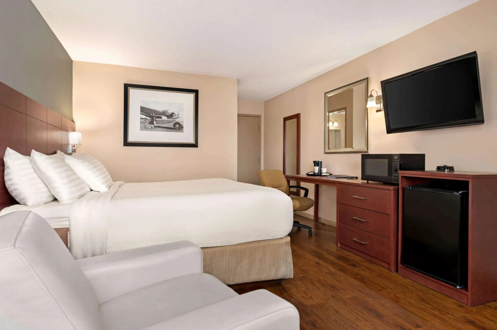 Days Inn by Wyndham Fredericton