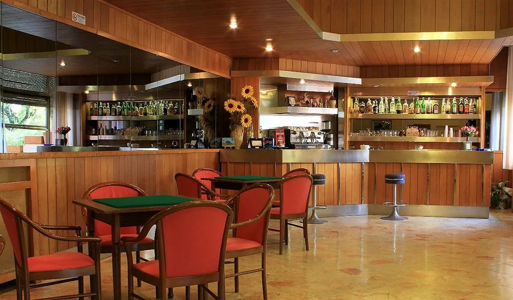 PARK HOTEL