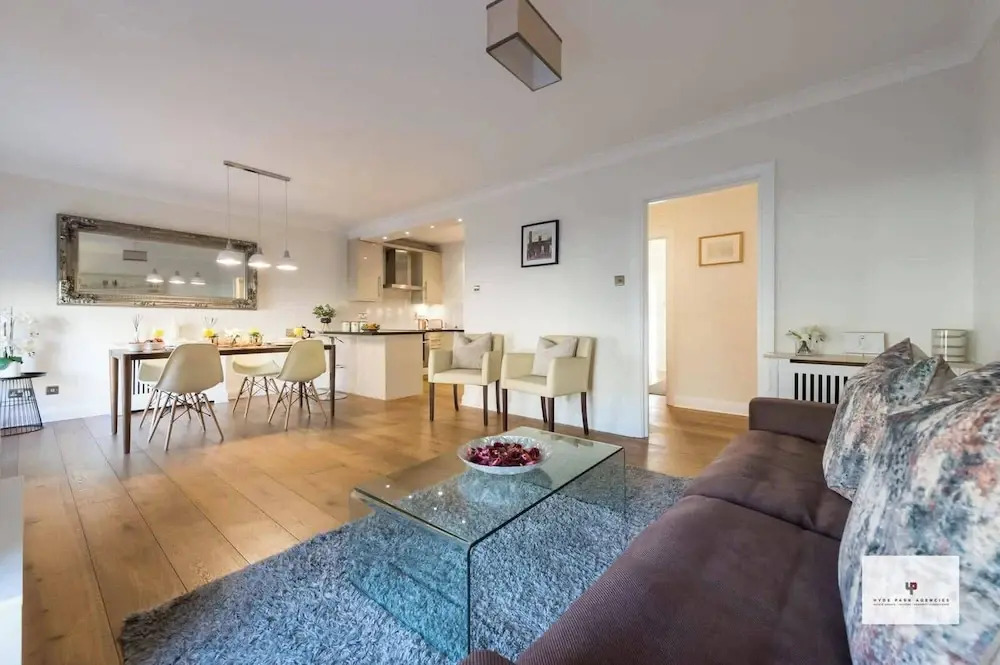 Westbourne Terrace Apartment in London Paddington