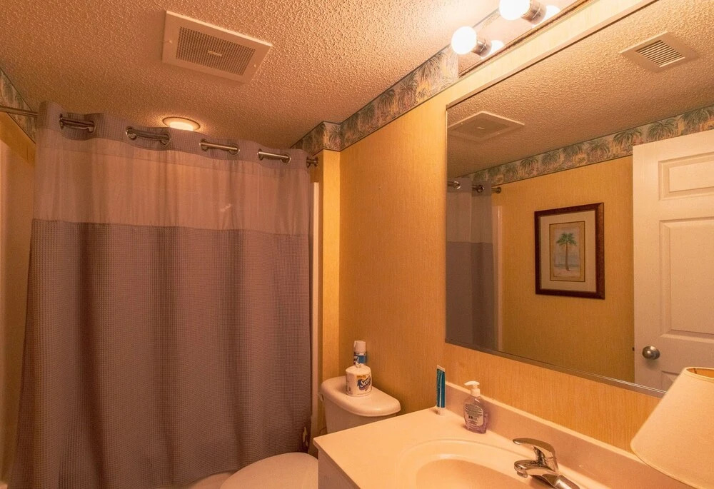 North Tower #1206 3 Bedroom Condo by Redawning