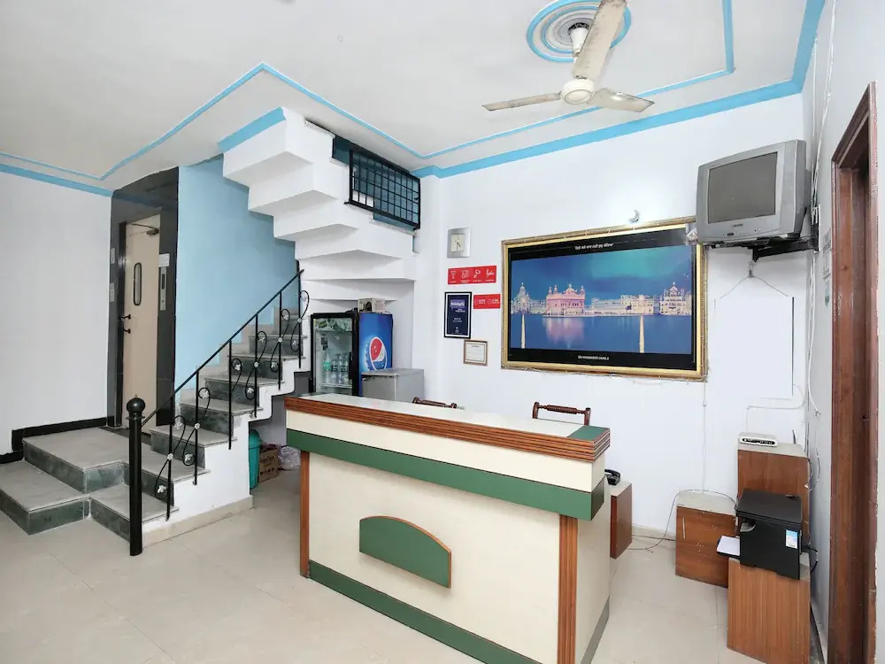 City Hotel