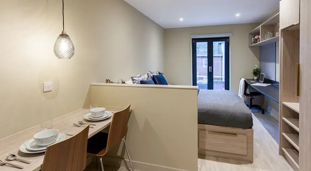 Modern Studios - READING