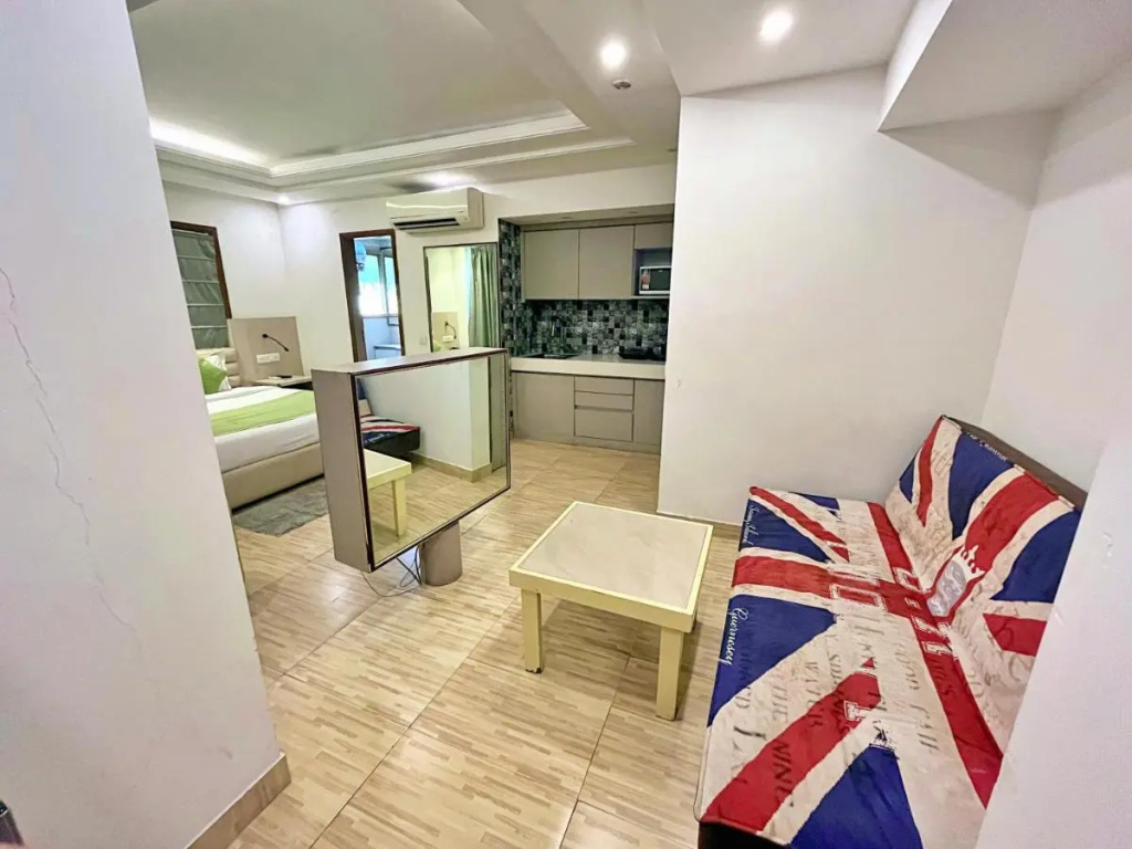 Red Rose Homestay - Rooms with Kitchenette