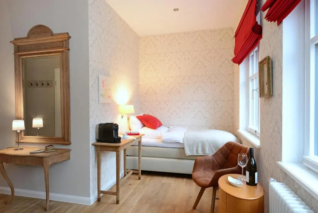 Hotel No. 11