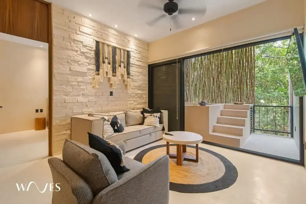 Spacious 3 Br w Private Pool Exclusive Gym