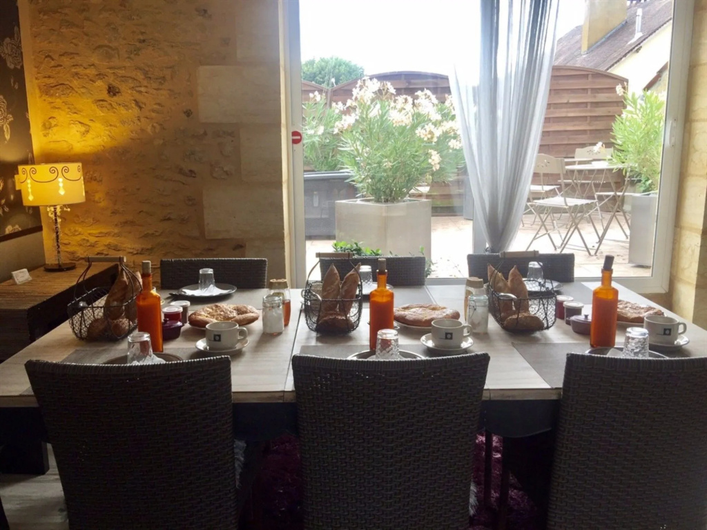 La Clef des Songes - Maison dHôtes au Calme, au Coeur de Sarlat, 2 minutes à pied de la Cité Médiévale - Climatisation - Petits Déjeuners fait Maison - Parking gratuit - Option Spa et Massages - Piscine de Saison à 400m