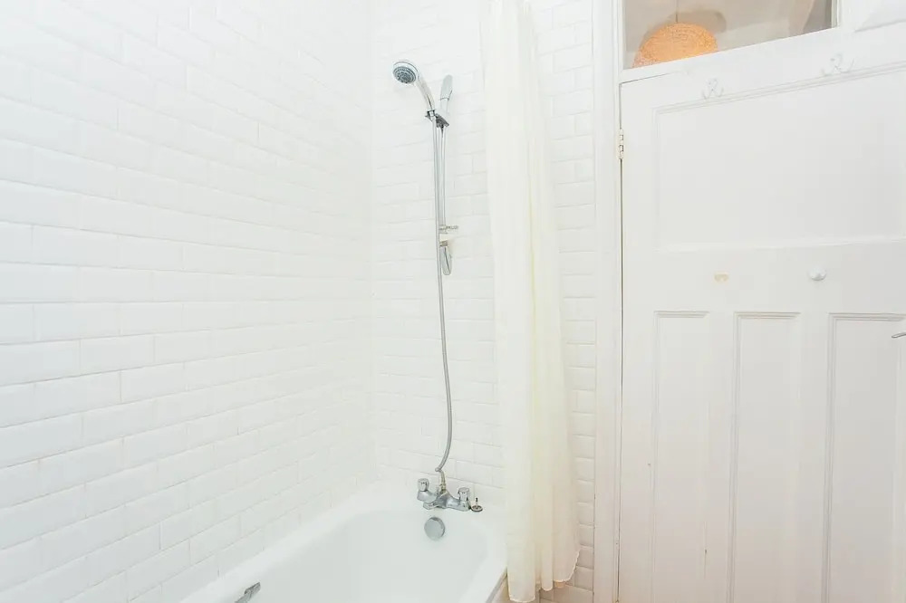 Spacious 2 Bedroom Flat in North West London