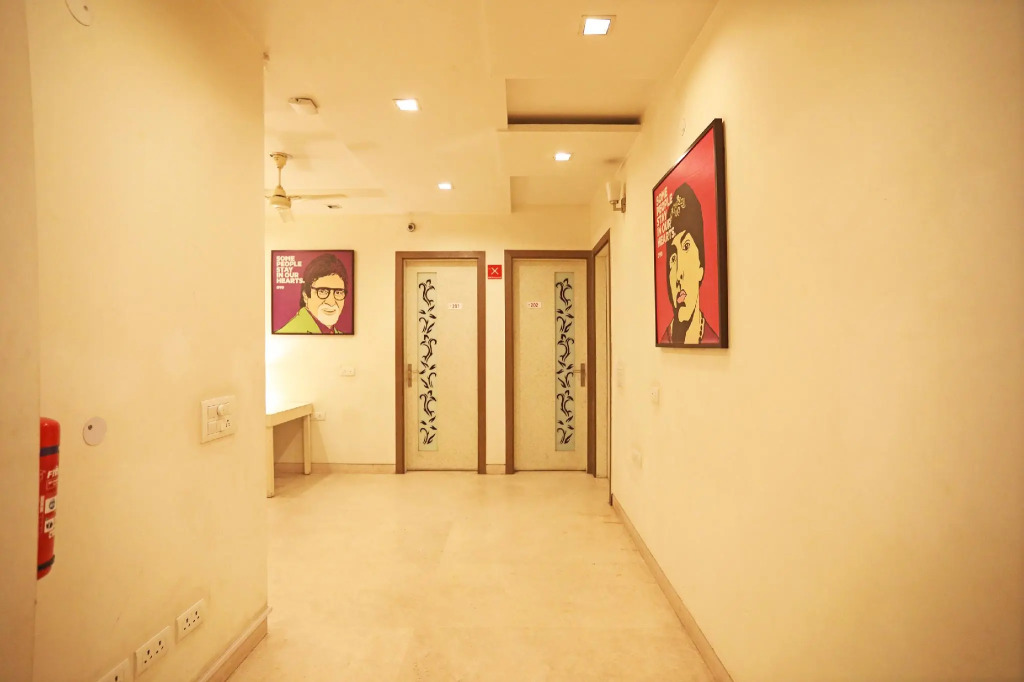 OYO Flagship 555 Kings Stay