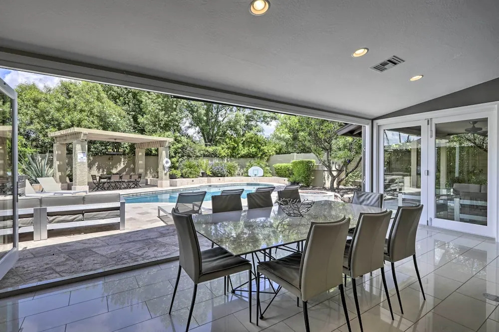 Outdoor Kitchen: Desert Dream Home in Scottsdale!