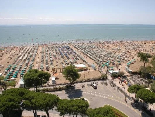 Los Nidos Holiday Resort Bungalows