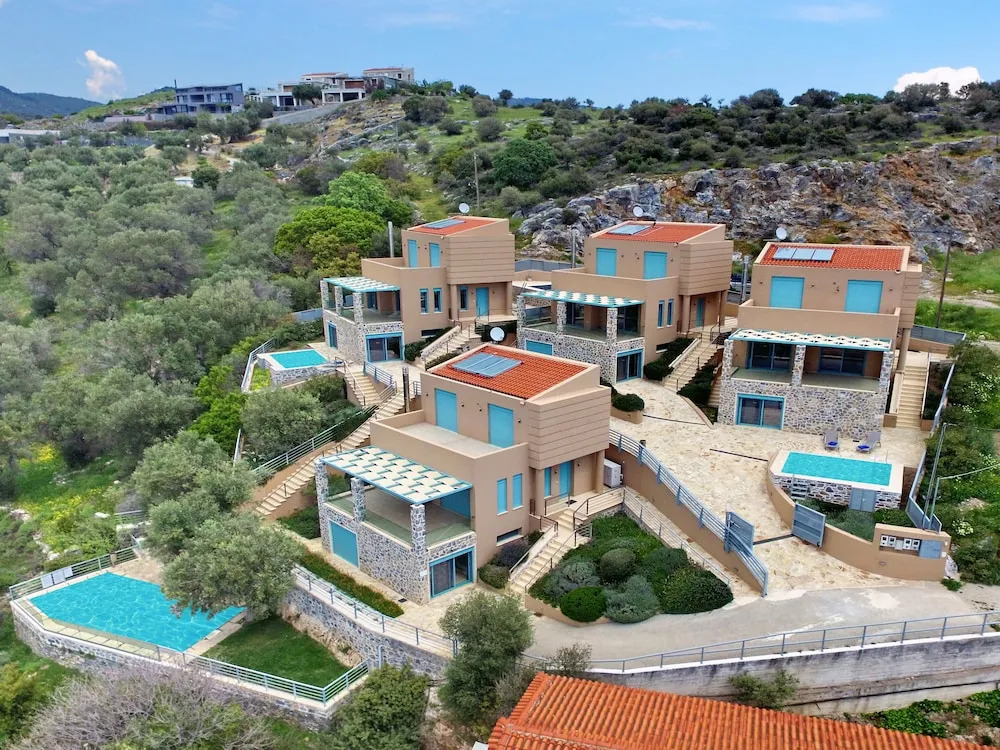 Ouzo Panoramic Houses 2, with private pool