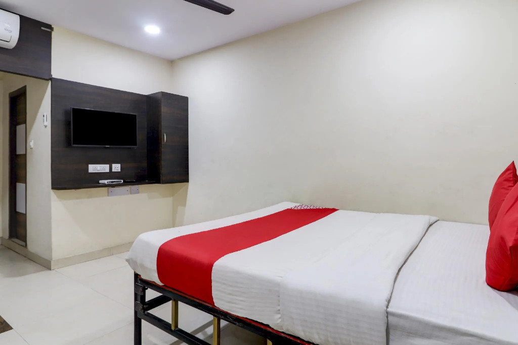 OYO 75687 Hotel Sun City