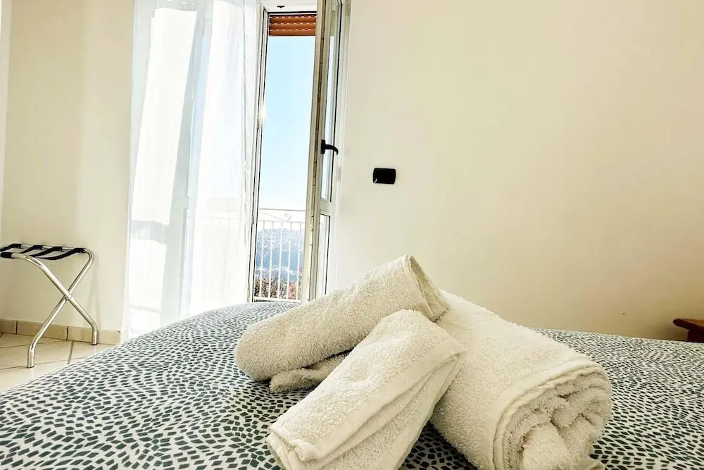 Lovely 6-bed Apartment on the Amalfi Coast