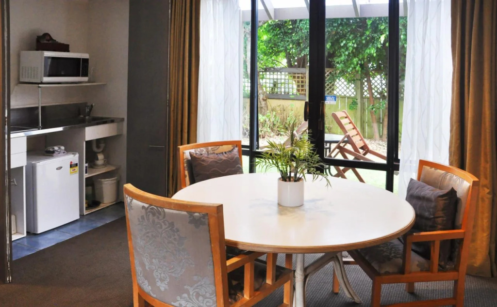 Royal Park Lodge