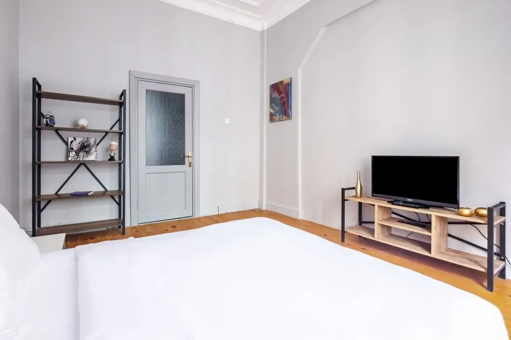 Refreshing and Central Apartment in Beyoglu
