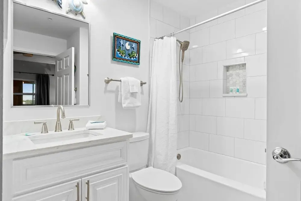 Pelican Isle 607 - The Nautical Nook