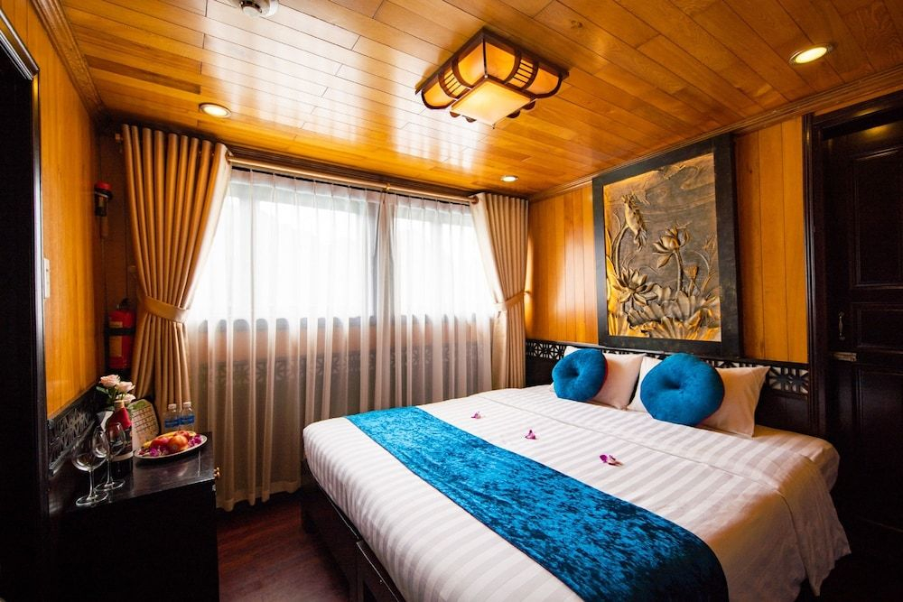 Swan Cruises Halong - Off-the-Beaten-Path Route