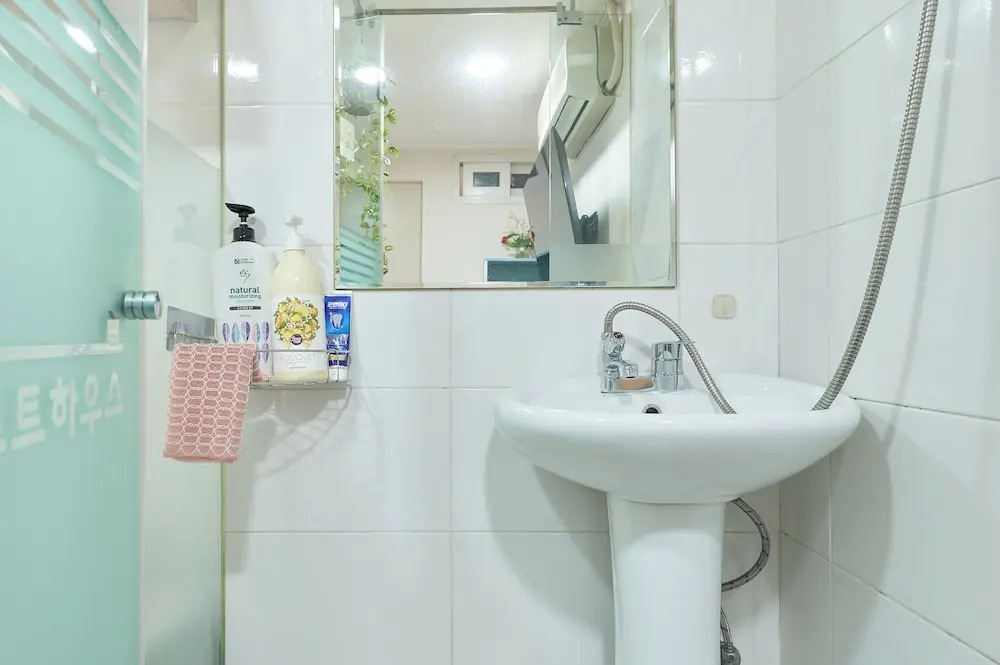 Snowflower Guesthouse