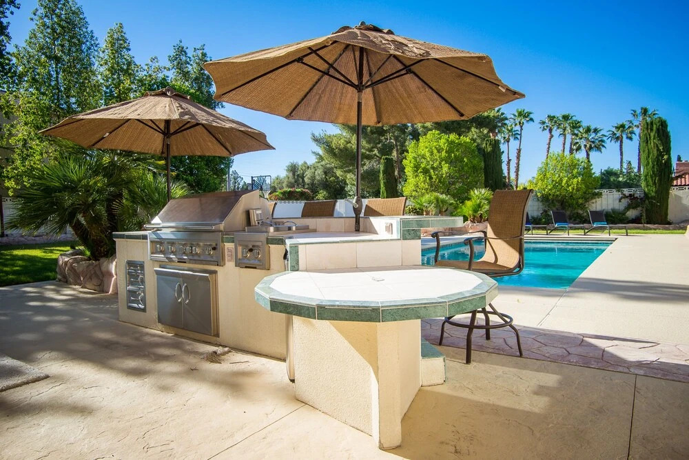 Luxury 6BR 10min to LV Strip Sleeps 20
